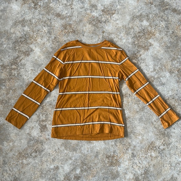 Old Navy Long Sleeve Tee - Picture 1 of 4